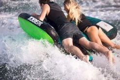 Jobe Revolve Funtube - 2 Persoons 15 Jobe Revolve Funtube - 2 Persoons -Watersporten Verkoop 230220001 actionshot 2 big resultaat